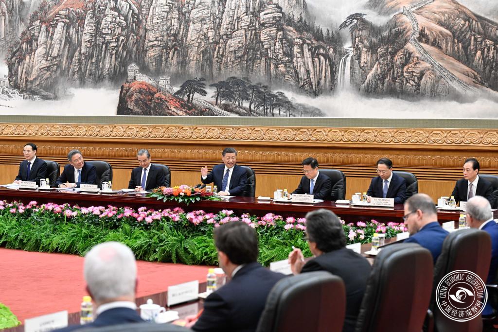 3月27日,国家主席习近平在北京人民大会堂集体会见美国工商界和战略学术界代表。新华社记者 申宏 摄